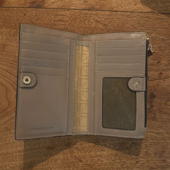 NWOT Lodis Leather medium Ellie Wallet 
RFID Protection - Picture 3 of 6
